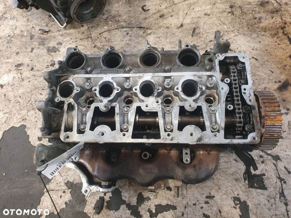 GŁOWICA PEUGEOT 3008 9682446510 2.0 HDI - 1
