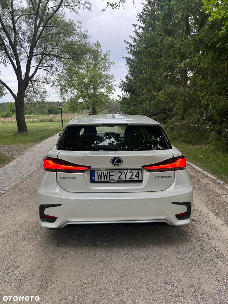Lexus CT - 3