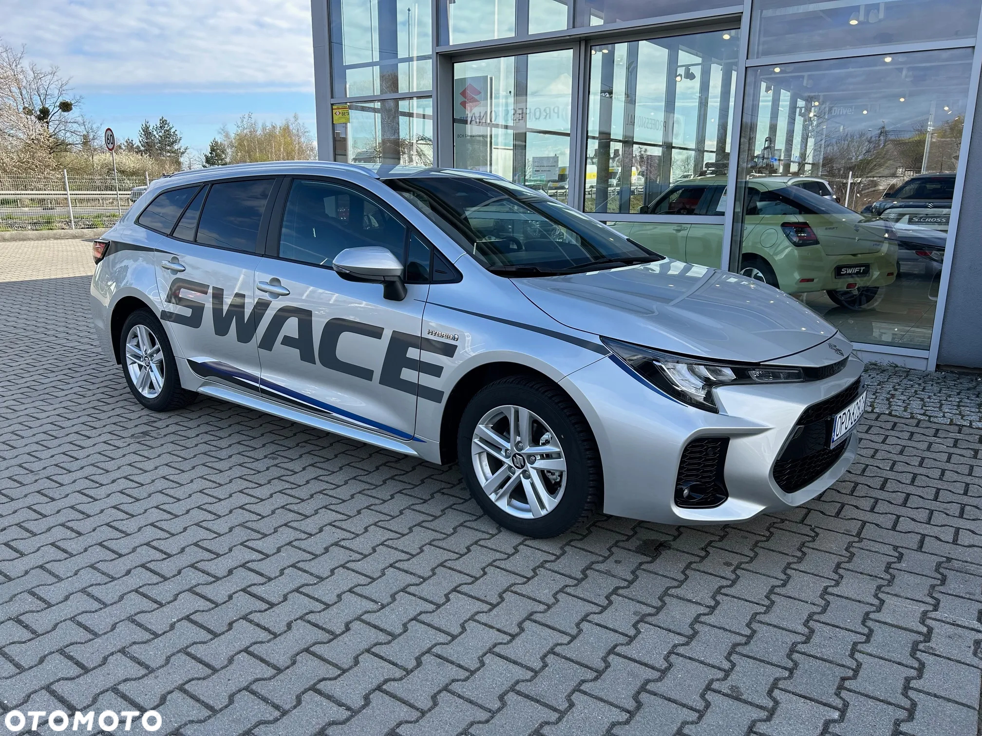 Suzuki Swace 1.8 Hybrid Premium Plus CVT - 3
