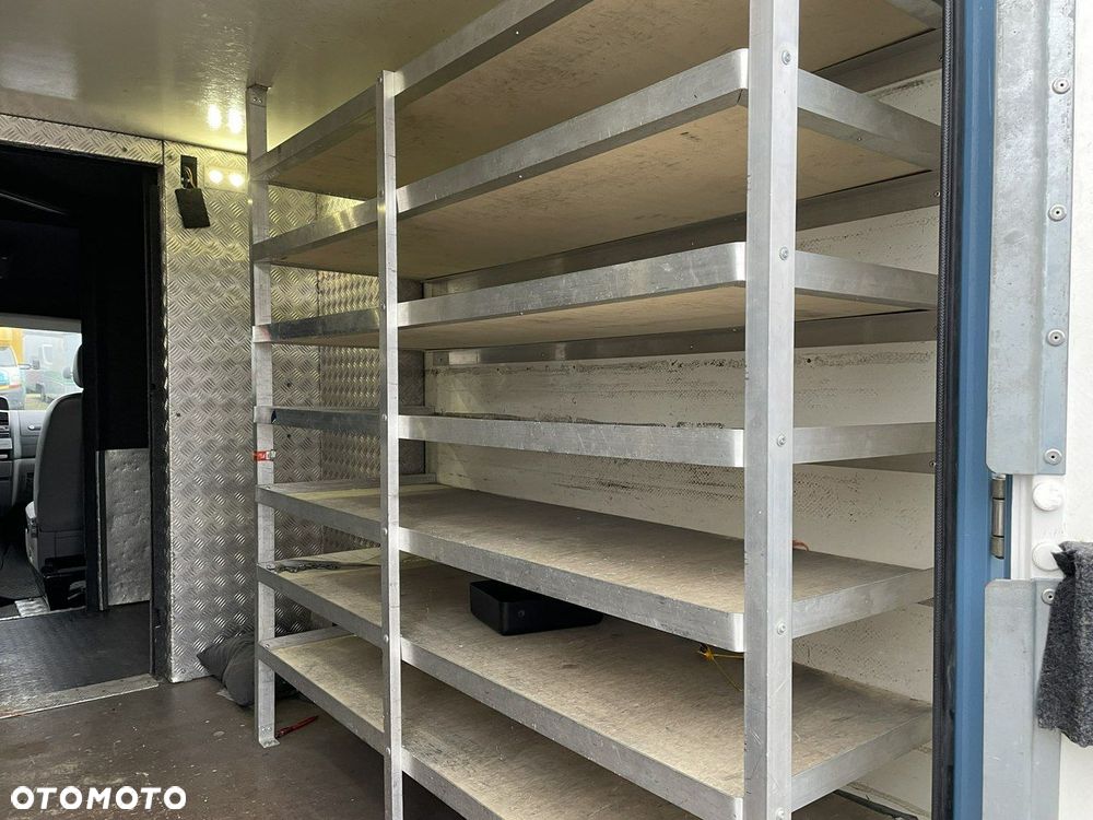 Volkswagen Transporter - 26