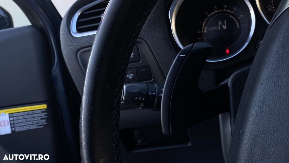 Citroën DS4 e-HDi 110 EGS6 SoChic - 16