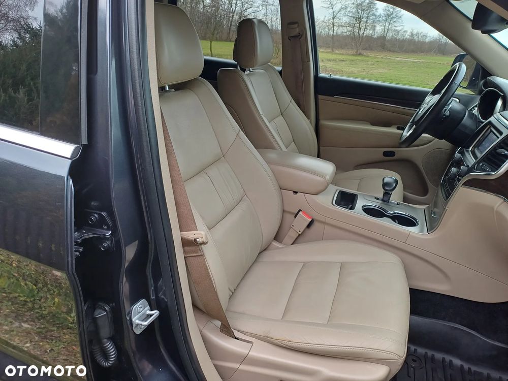 Jeep Grand Cherokee - 21