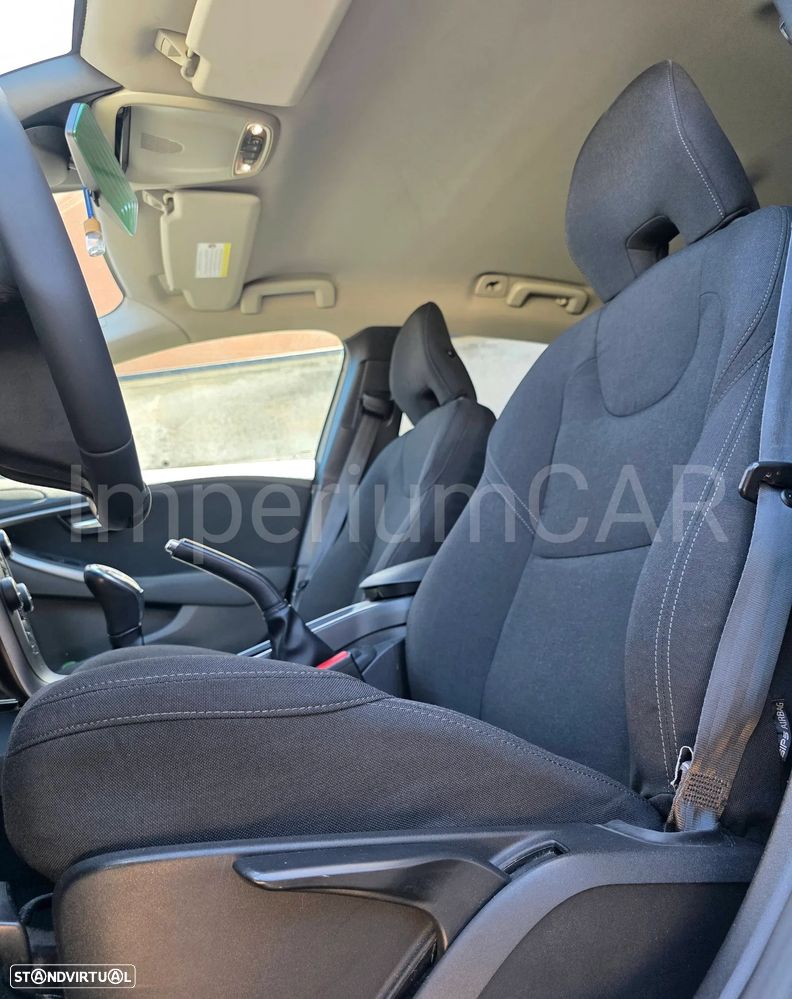 Volvo V40 Cross Country D2 Summum - 13