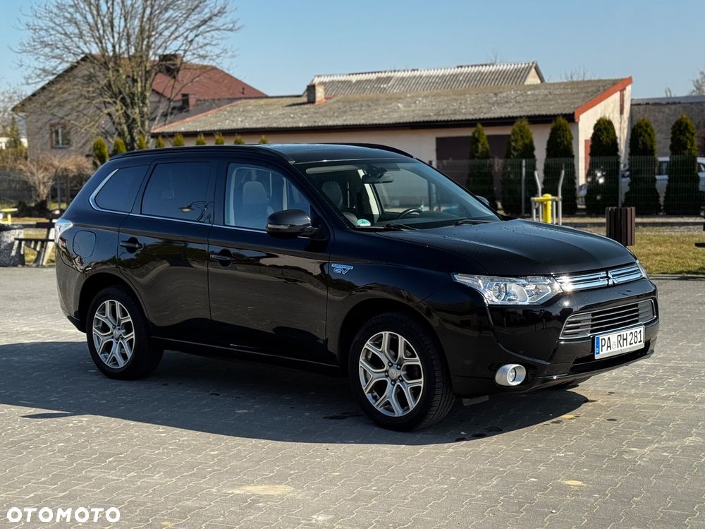 Mitsubishi Outlander 2.0 4WD Top - 4