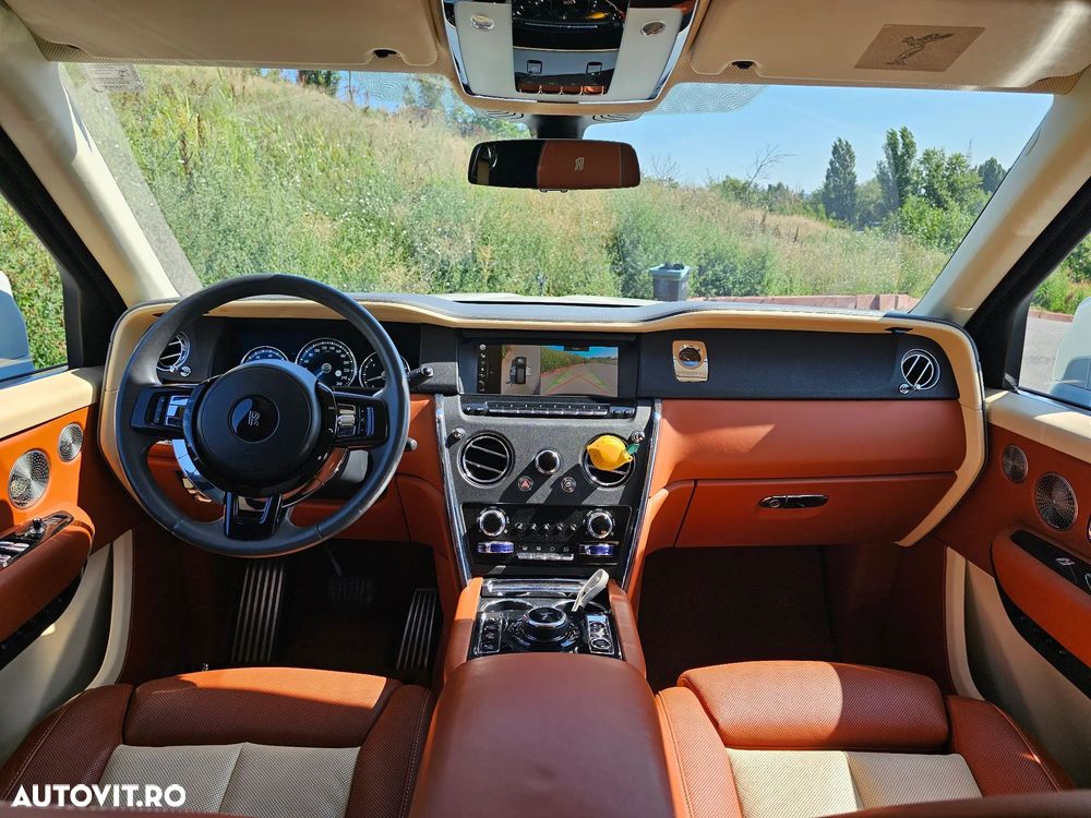 Rolls-Royce Cullinan - 8