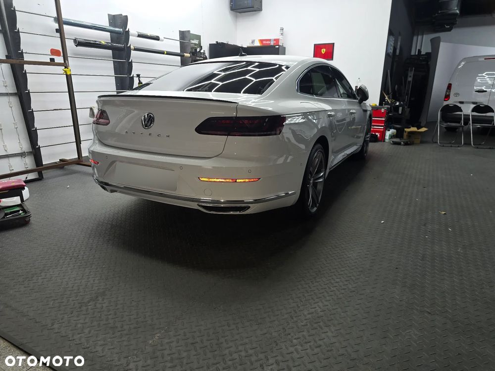 Volkswagen Arteon 2.0 TDI SCR R-Line Edition DSG - 22