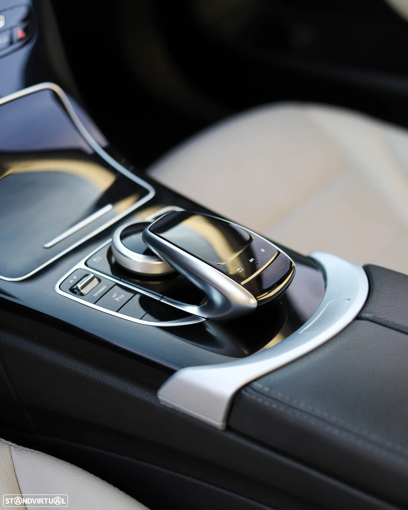 Mercedes-Benz C 300 h Avantgarde - 16