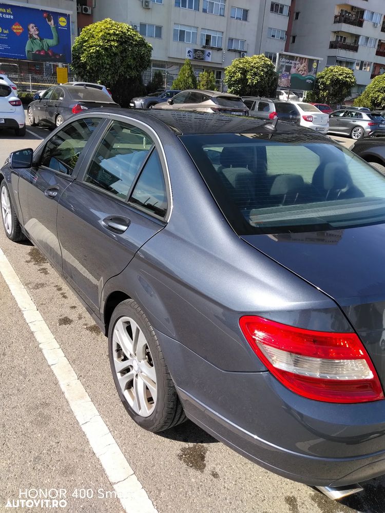 Mercedes-Benz C 220 CDI DPF Automatik BlueEFFICIENCY Avantgarde - 12