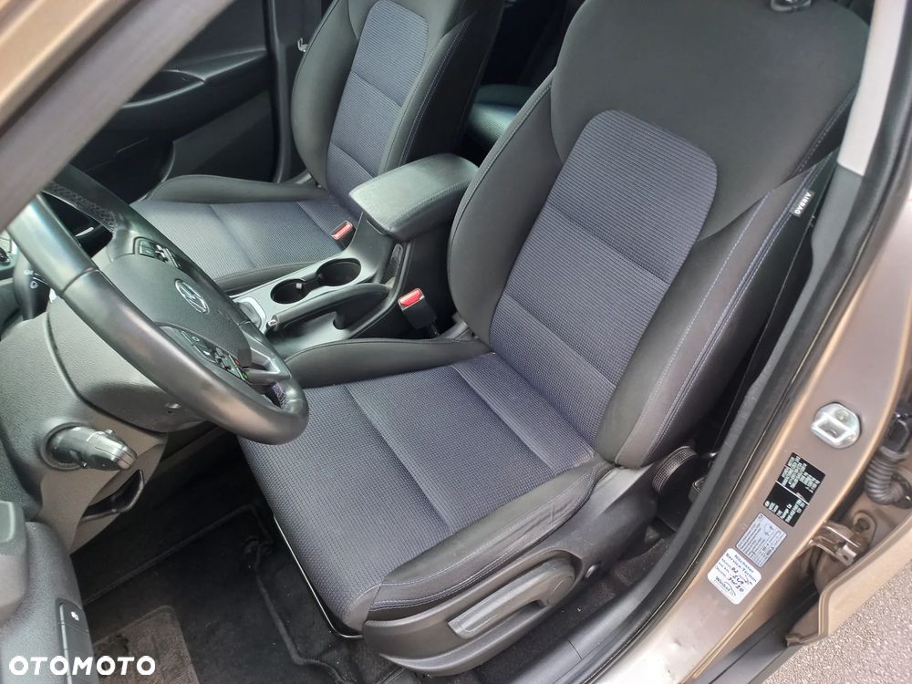 Hyundai Tucson blue 1.7 CRDi 2WD Style - 21