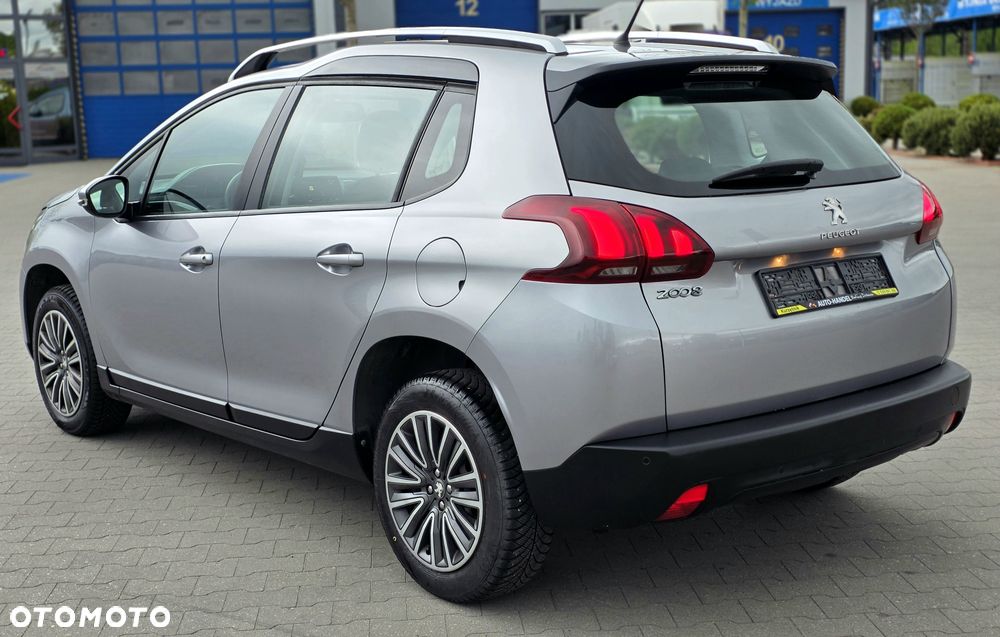 Peugeot 208 - 3