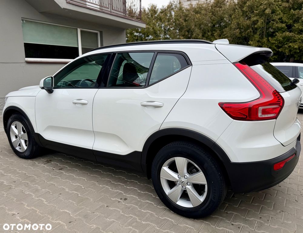 Volvo XC 40 T3 Momentum - 28