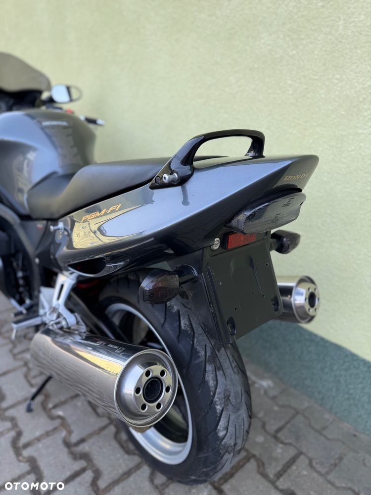 Honda CBR - 19