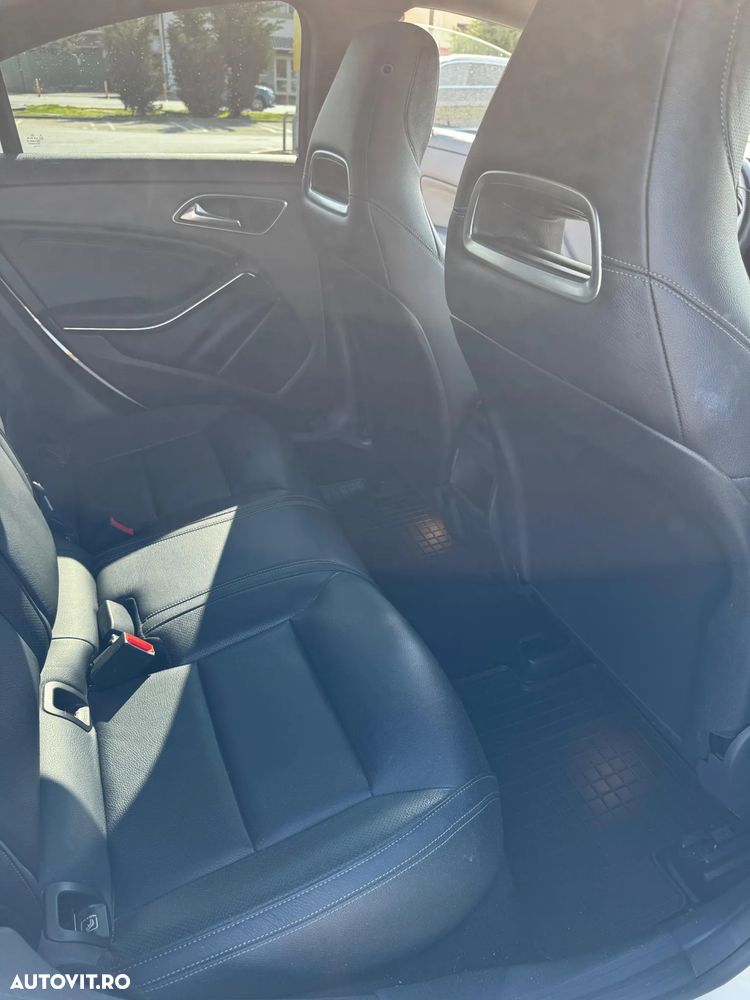 Mercedes-Benz CLA 250 - 10
