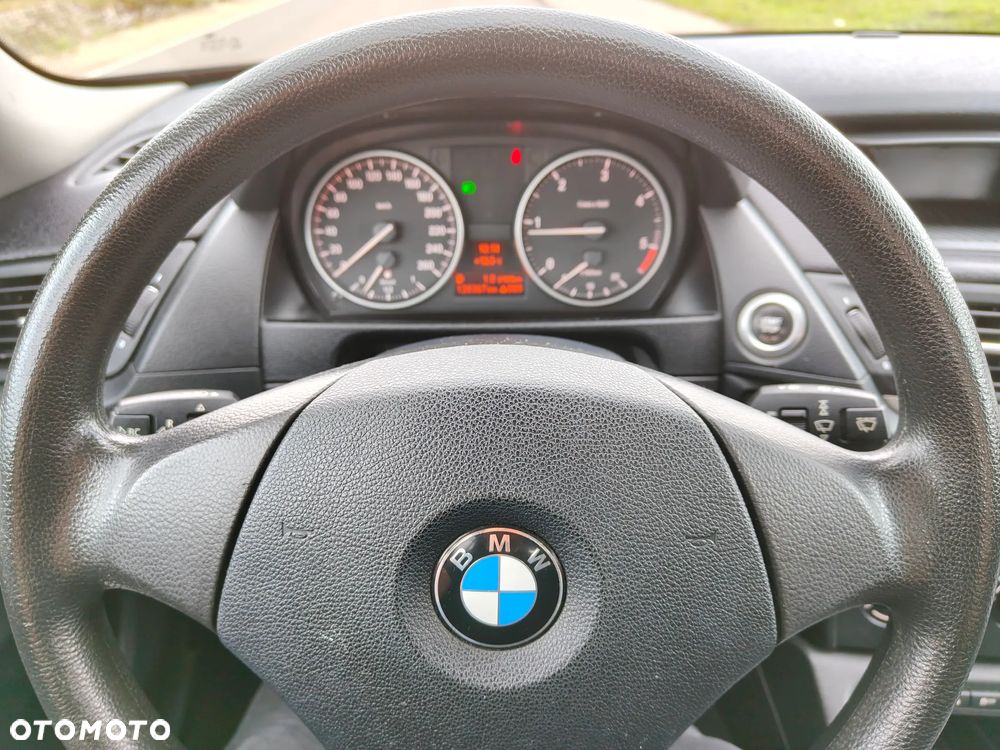 BMW X1 sDrive18d - 13