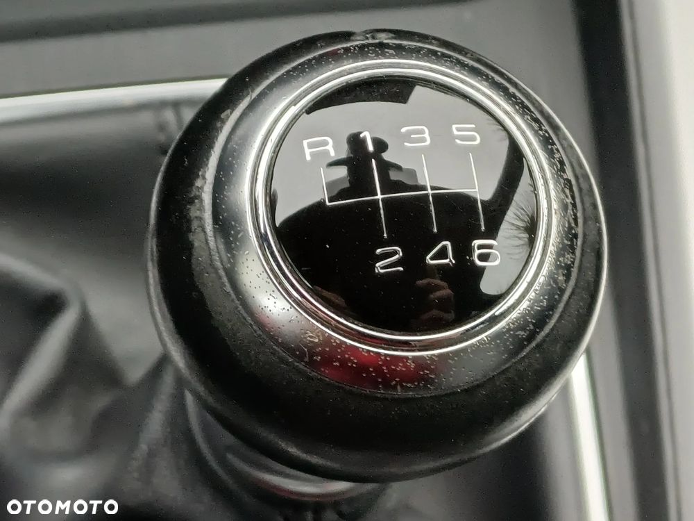 Audi A4 Avant 2.0 TDI - 25