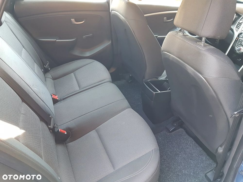 Hyundai i30 blue 1.4 Classic - 29