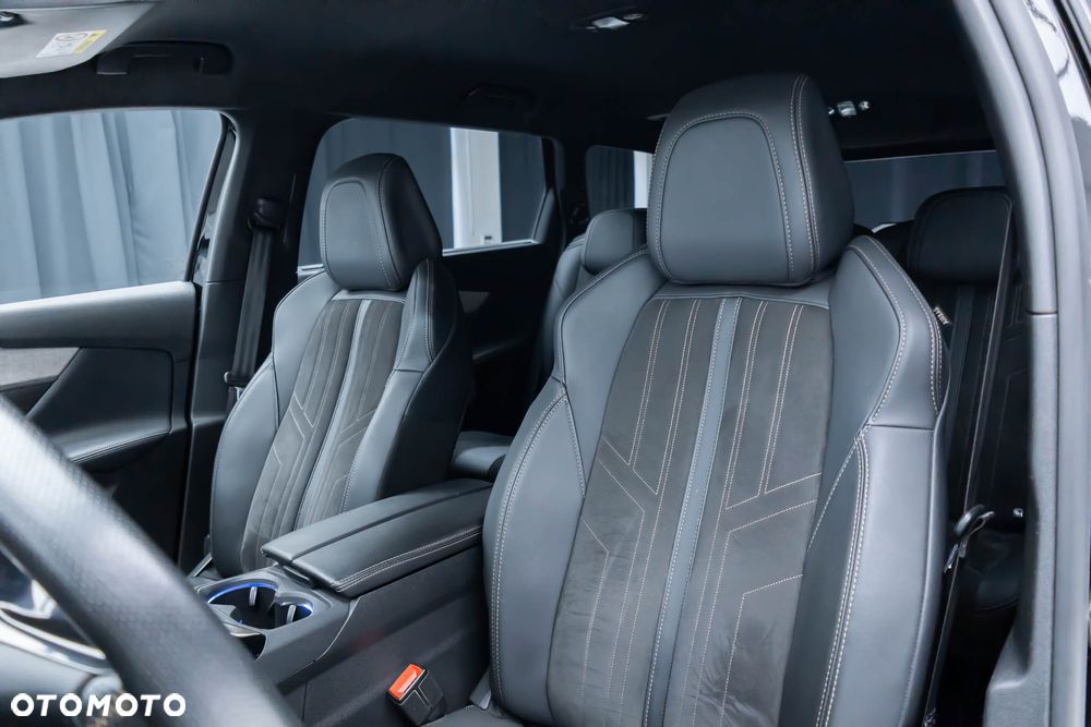 Peugeot 5008 BlueHDi 180 EAT8 GT Pack - 32