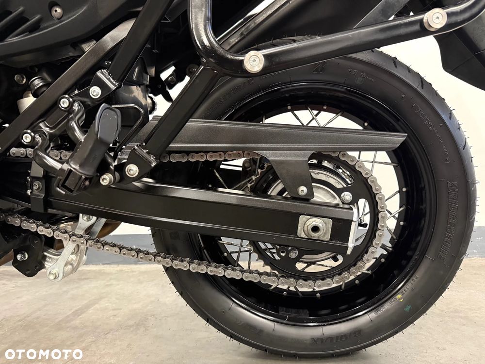 Suzuki V-STROM - 8
