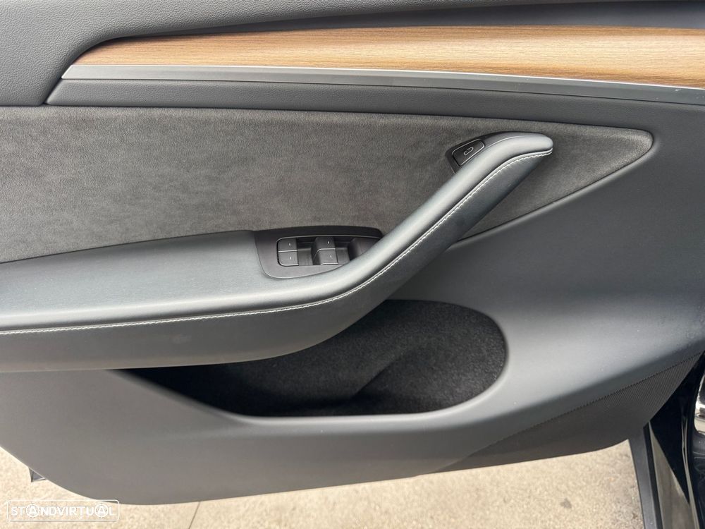 Tesla Model Y Tração Traseira - 15