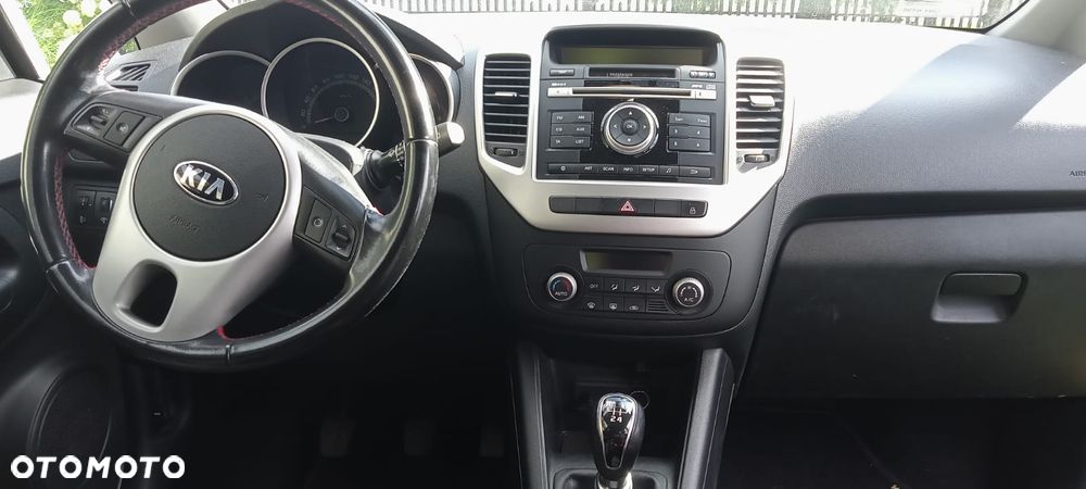 Kia Venga 1.4 L - 6