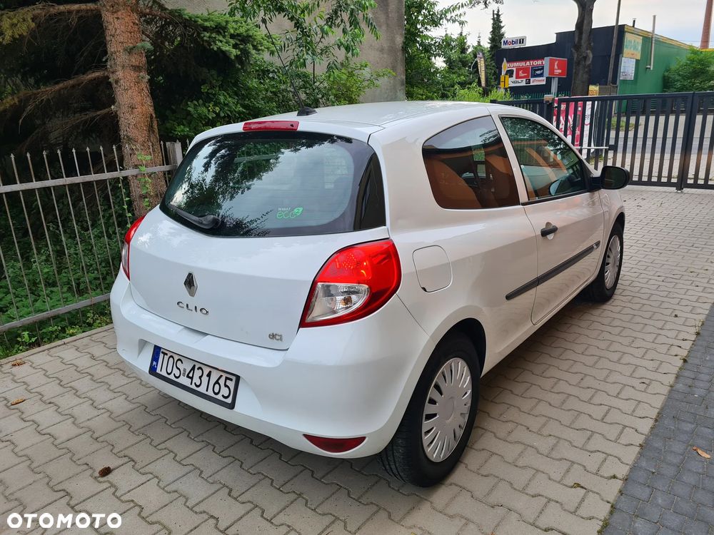 Renault Clio - 8