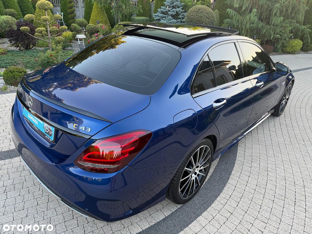 Mercedes-Benz Klasa C AMG 43 4Matic 9G-TRONIC - 33