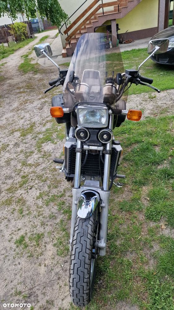 Honda VF - 4