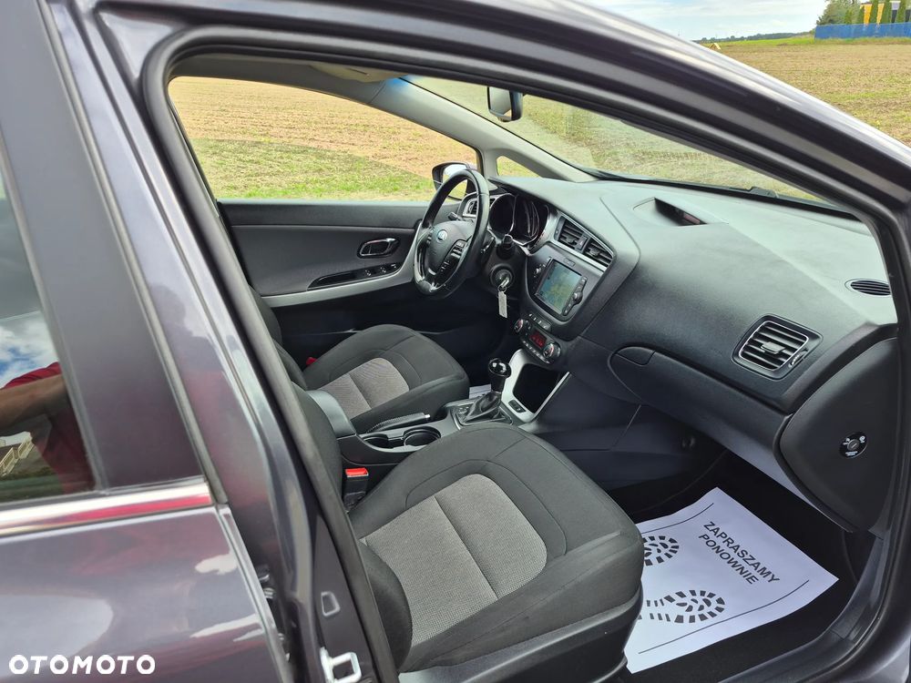 Kia Ceed - 8