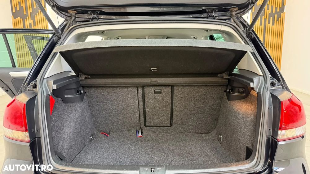 Volkswagen Golf - 15