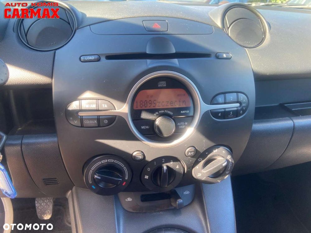 Mazda 2 - 24