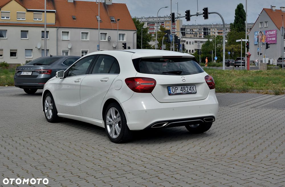 Mercedes-Benz Klasa A 180 (BlueEFFICIENCY) Urban - 4