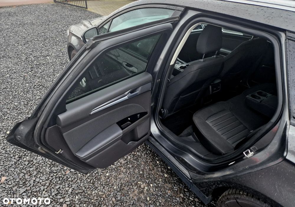 Ford Mondeo - 25