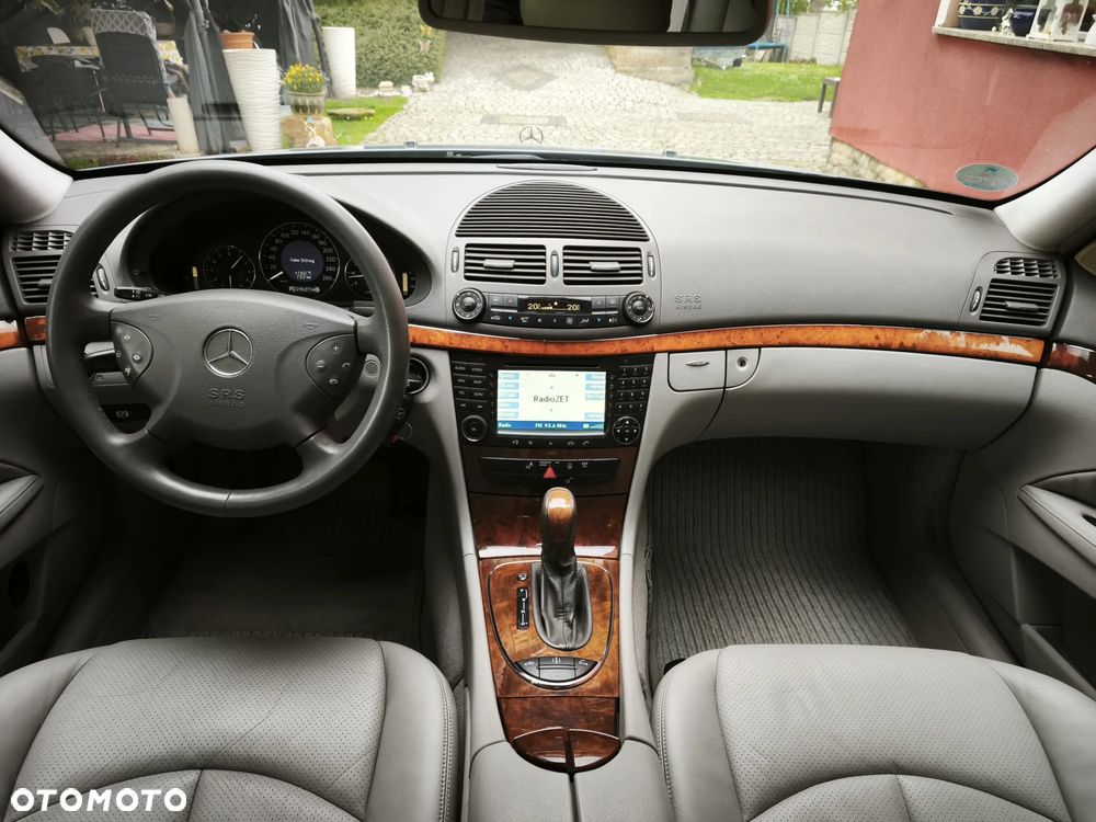 Mercedes-Benz Klasa E - 16