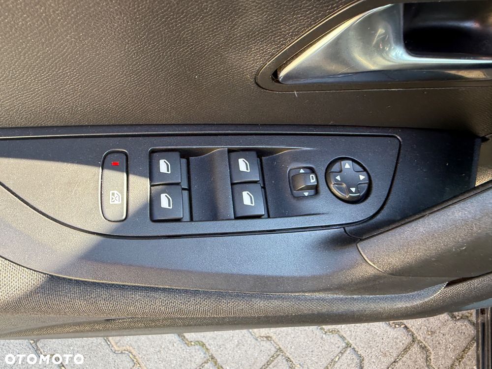 Peugeot 2008 PureTech 100 Stop&Start Active - 16