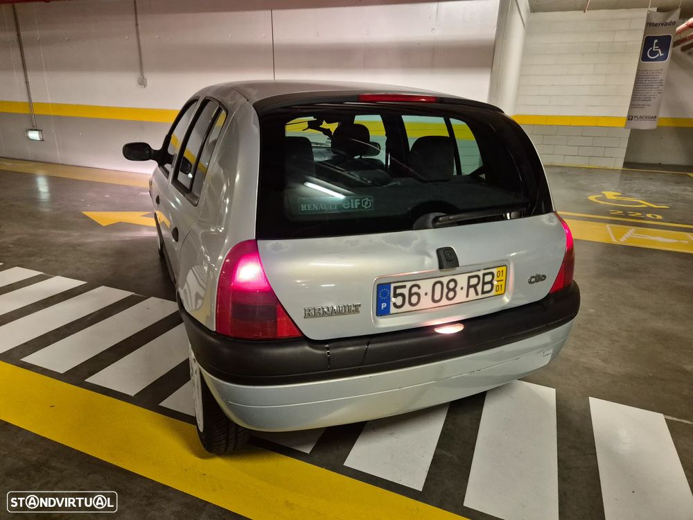 Renault Clio 1.2 RXE - 14