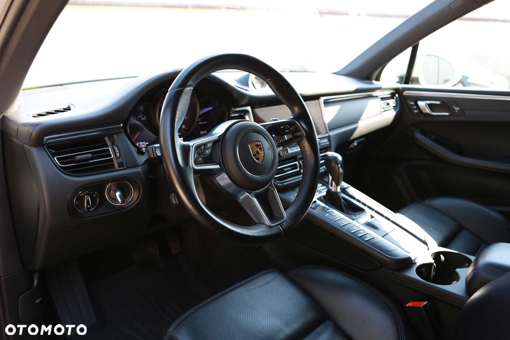Porsche Macan - 8