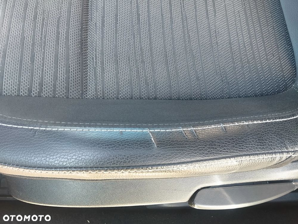 Opel Astra 1.6 Executive - 21