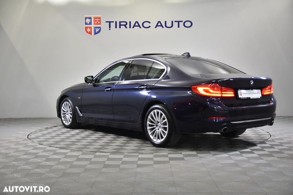 BMW Seria 5 520i Aut. Luxury Line - 3