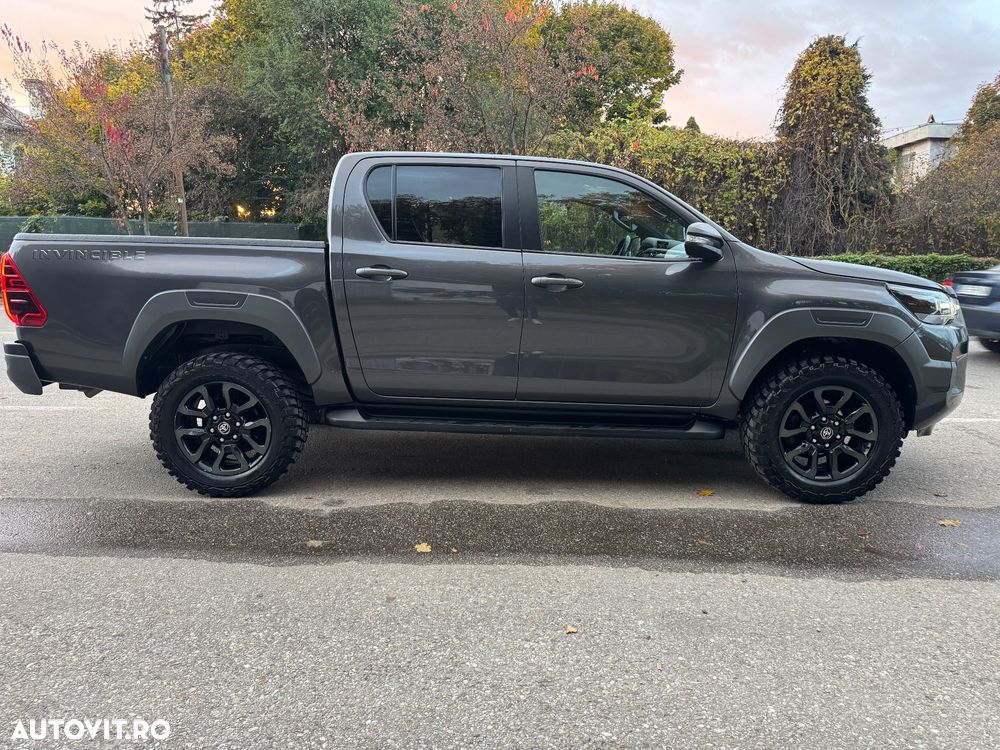 Toyota Hilux - 2