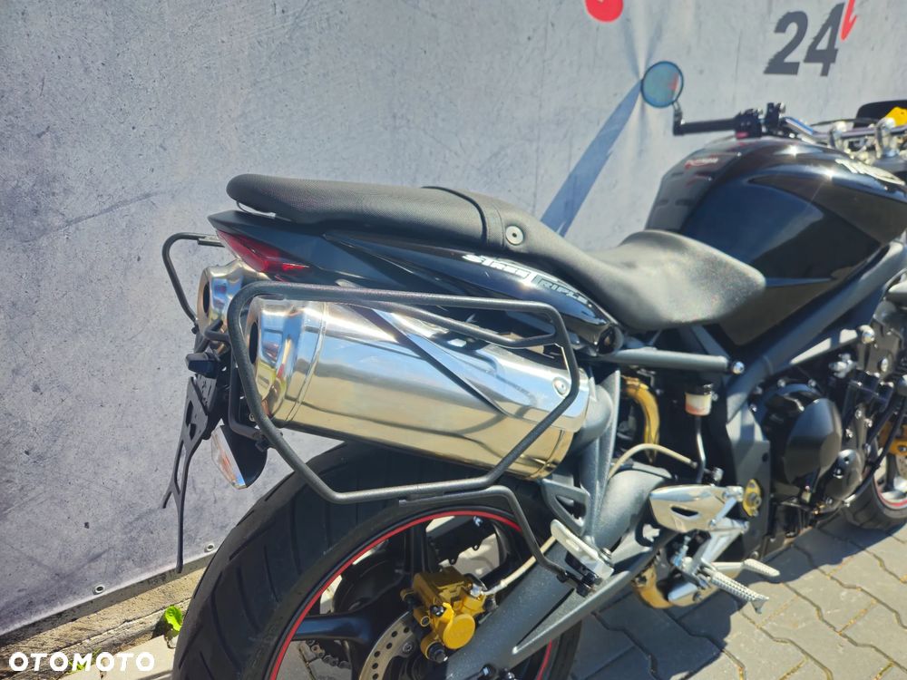 Triumph Street Triple - 22