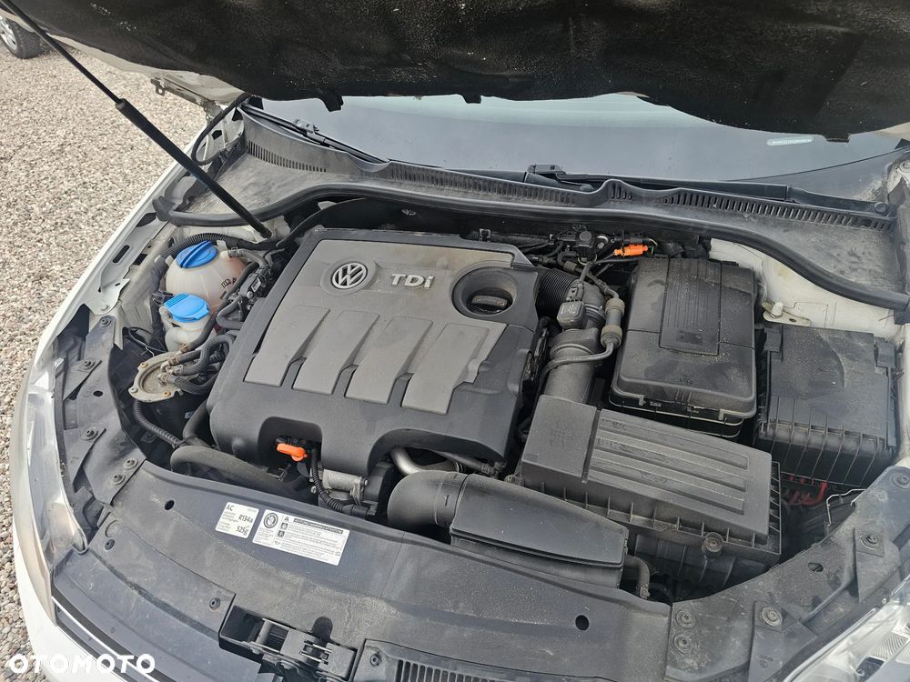 Volkswagen Golf 1.6 TDI DPF Comfortline - 11