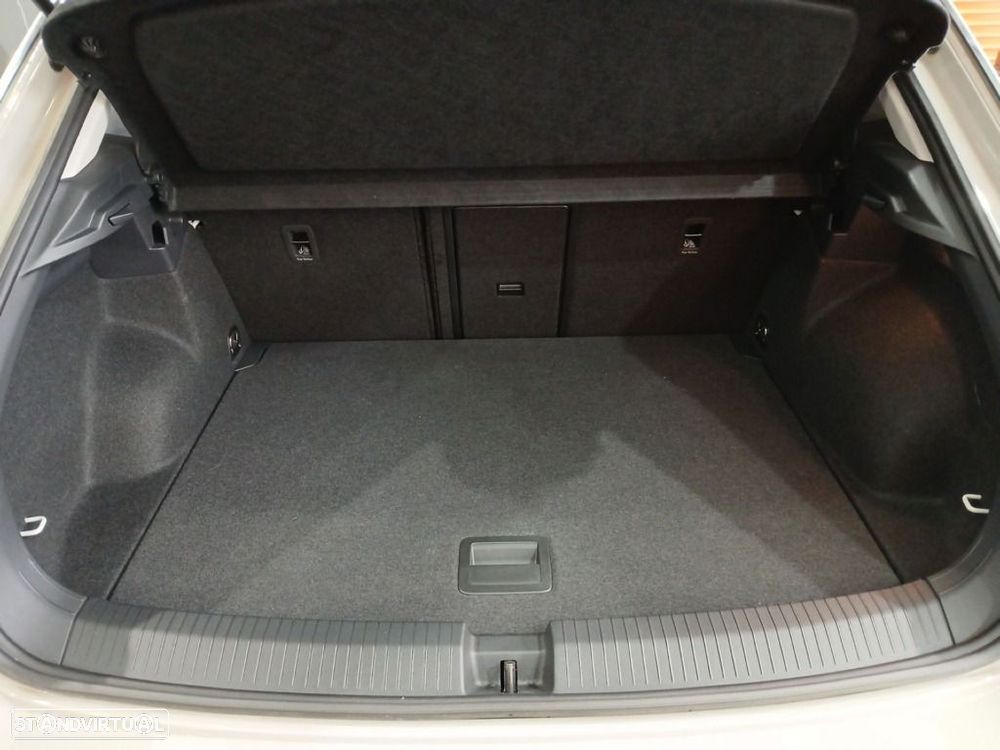 VW T-Roc 2.0 TDI Urban - 24