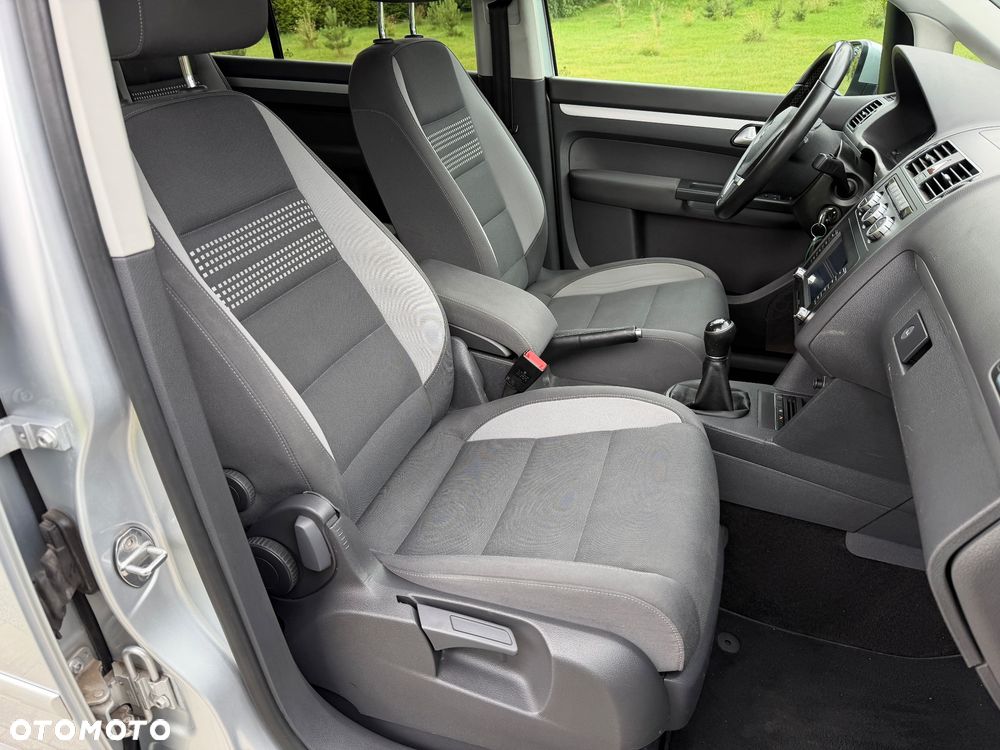 Volkswagen Touran 2.0 TDI DPF Comfortline - 18