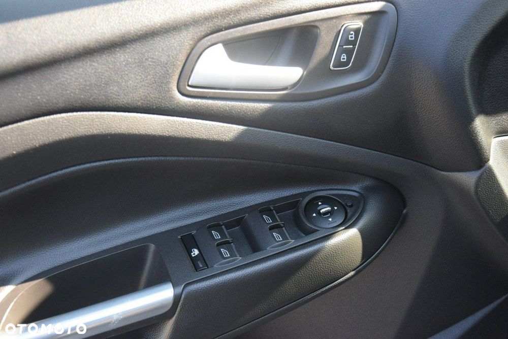 Ford Kuga 2.0 TDCi 4WD Titanium - 23