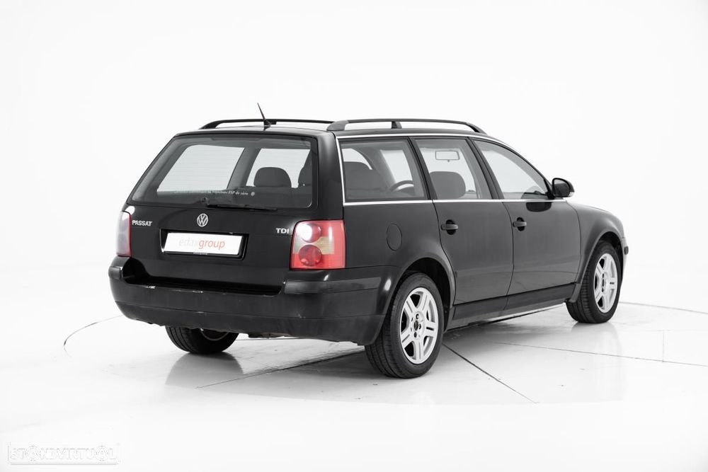 VW Passat Variant - 4