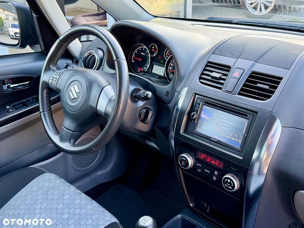 Suzuki SX4 1.6 Premium 4WD - 23