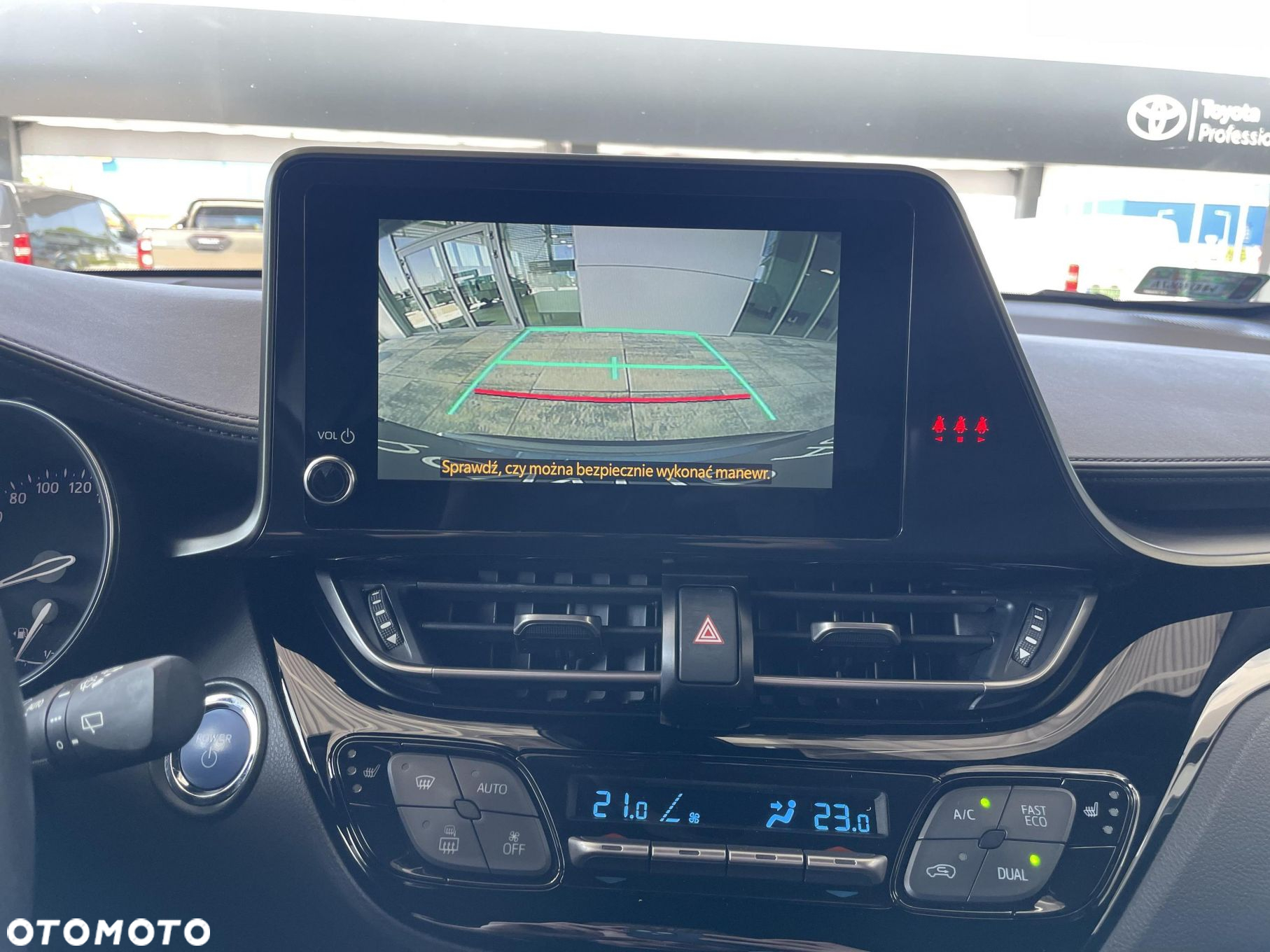 Toyota C-HR - 18