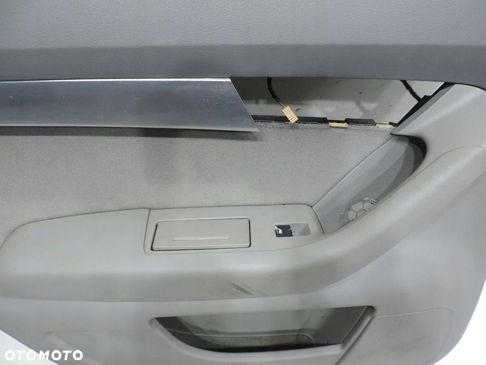 TAPICERKA DRZWI LEWY TYŁ AUDI A6 C6 - 4