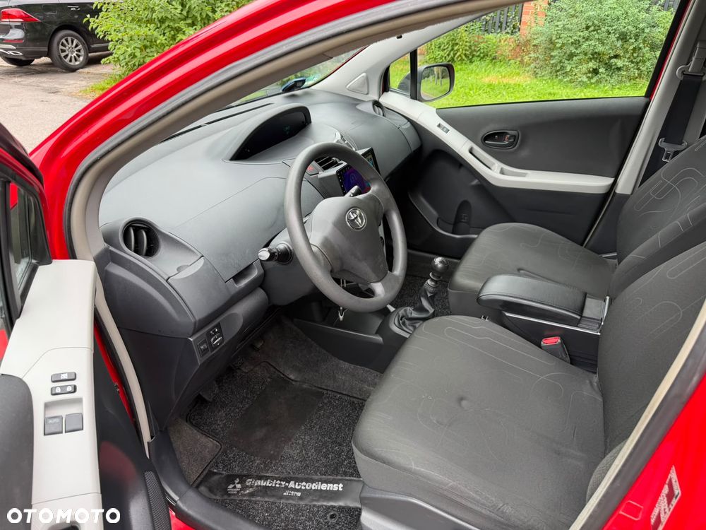 Toyota Yaris - 9