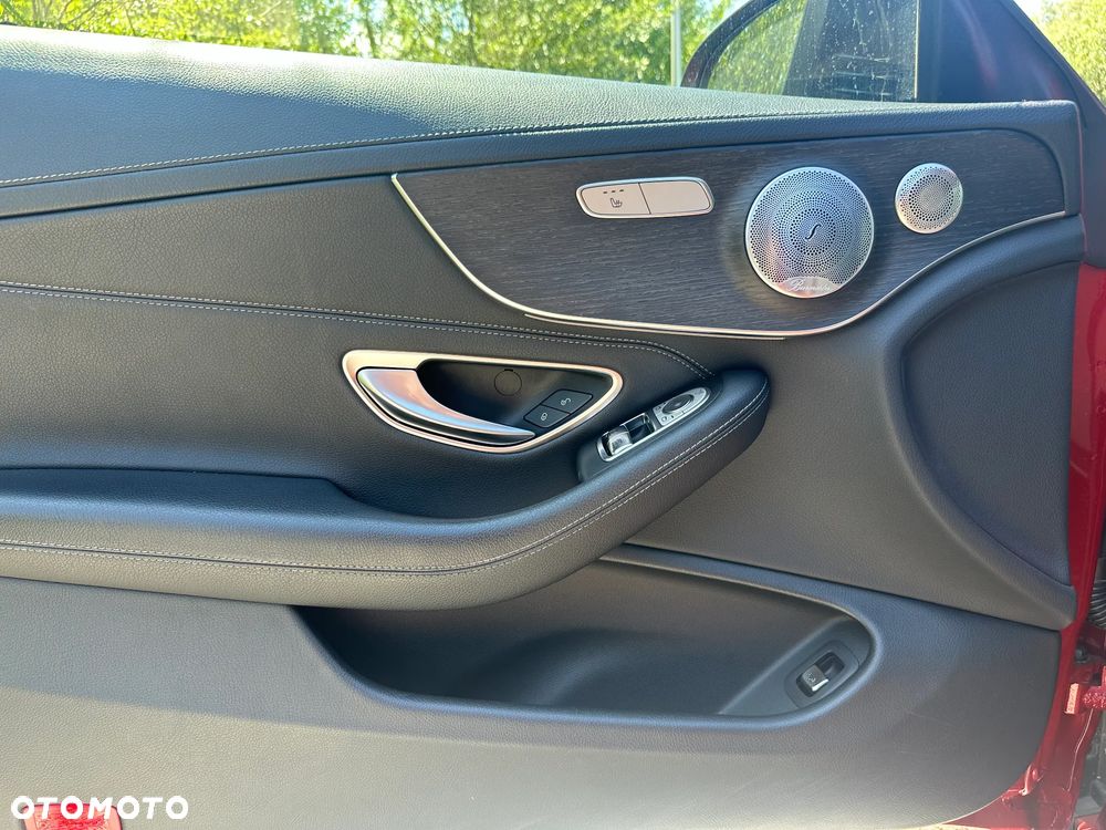 Mercedes-Benz Klasa C 300 d 9G-TRONIC - 16